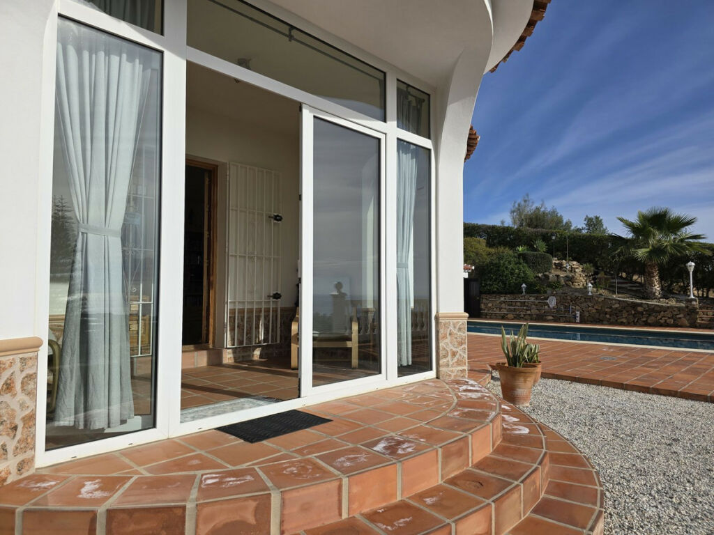 Detached Villa Torrox Málaga - image 4