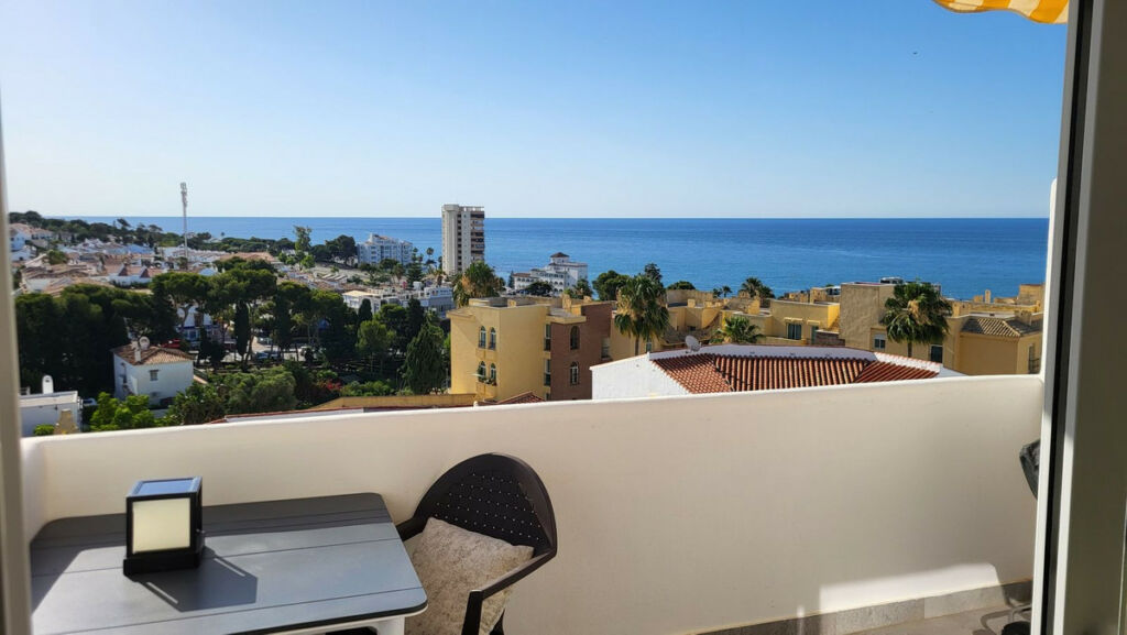 Top Floor Apartment Riviera del Sol Málaga - image 4