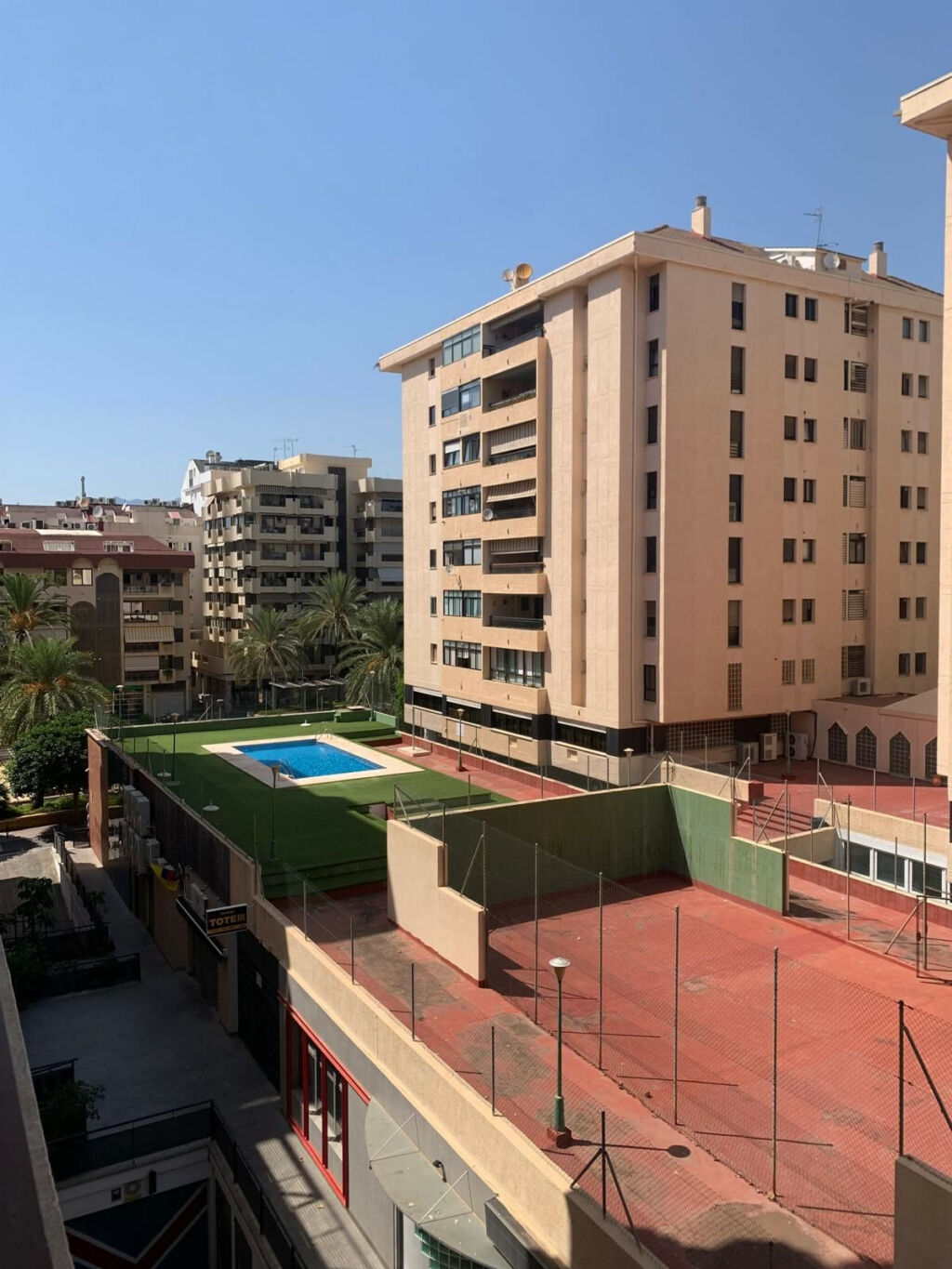 Middle Floor Apartment Marbella Málaga - image 4