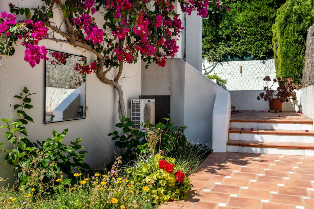 Detached Villa Coín Málaga - image 4