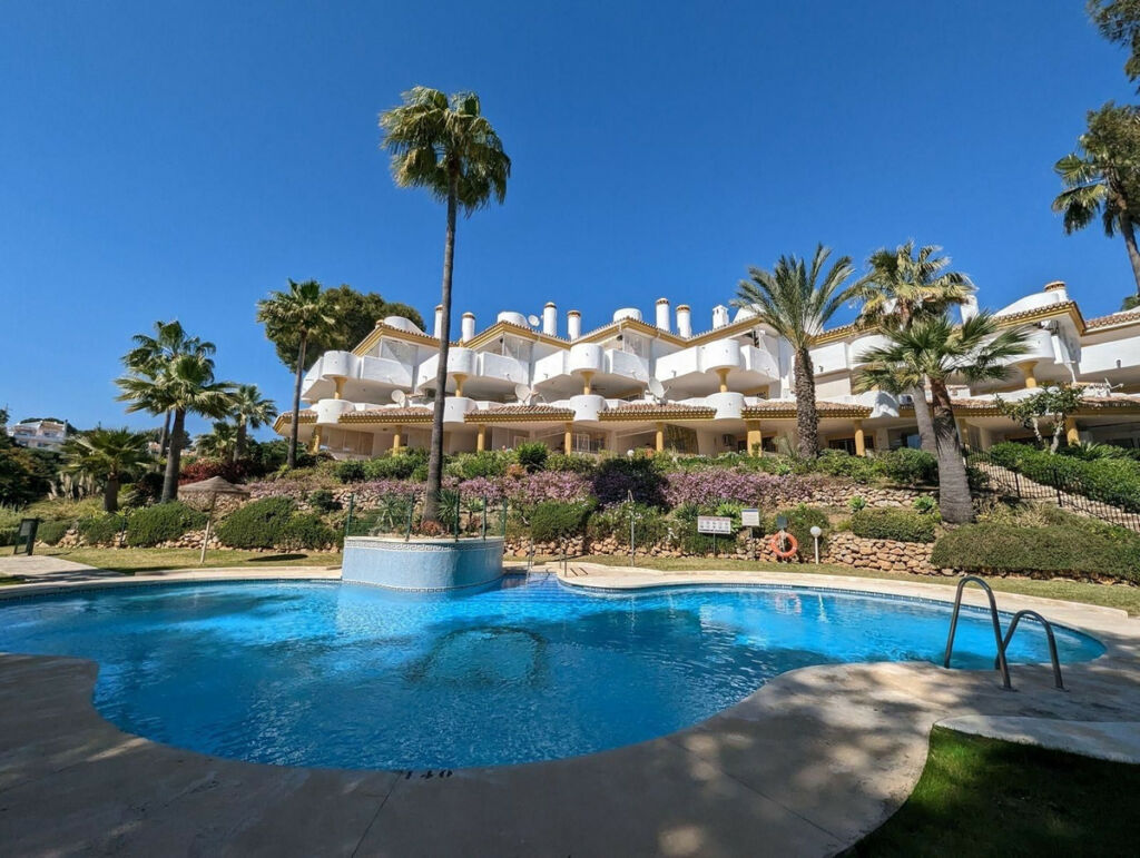 Penthouse Calahonda Málaga - image 3