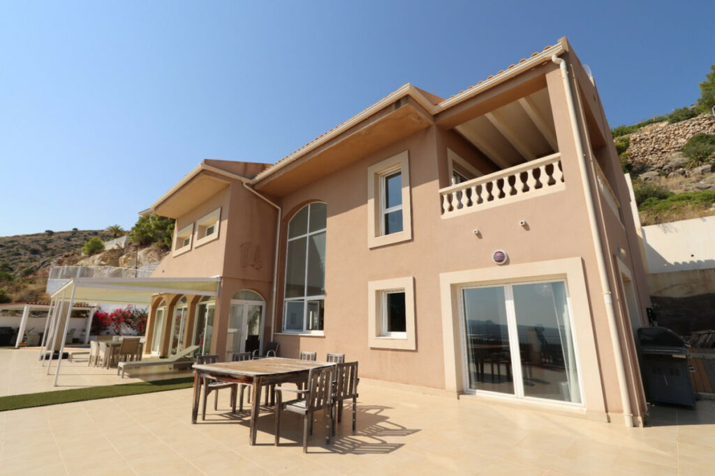 Detached Villa Altea Alicante - image 4