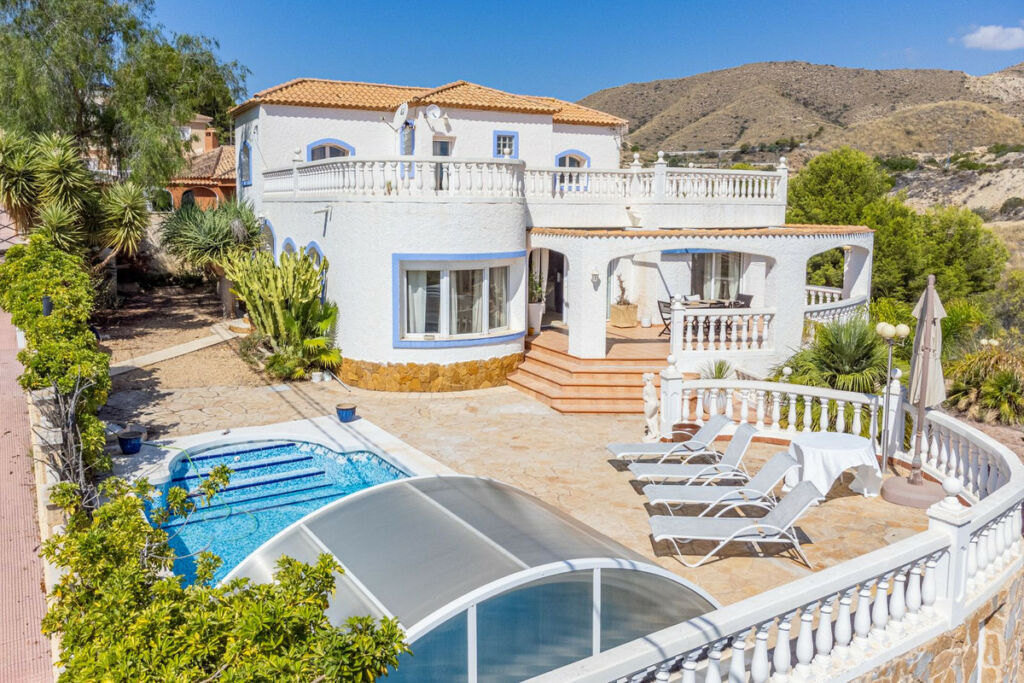 Detached Villa El Campello Alicante - image 4