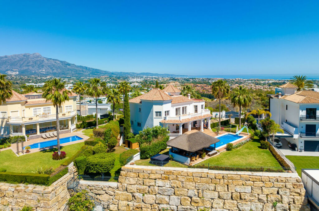 Detached Villa Benahavís Málaga - image 4
