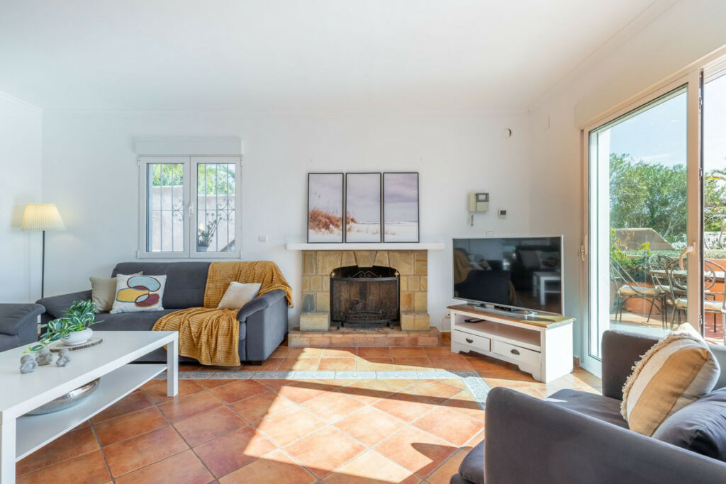Detached Villa Moraira Alicante - image 4