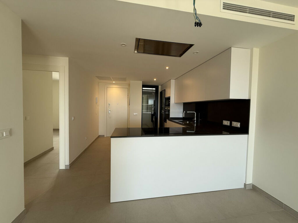 Middle Floor Apartment Calanova Golf Málaga - image 3