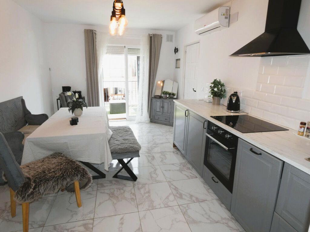 Top Floor Apartment Los Altos Alicante - image 4