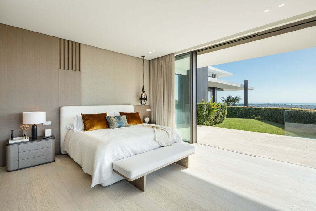 Detached Villa La Quinta Málaga - image 4