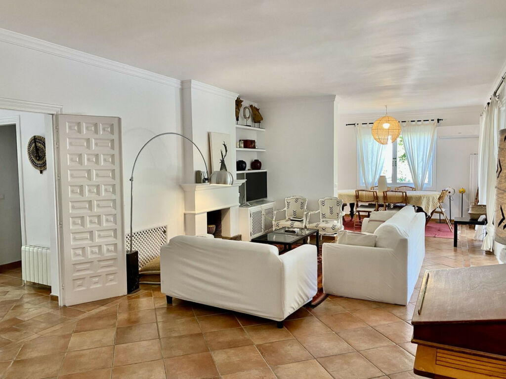 Detached Villa Los Monteros Málaga - image 4