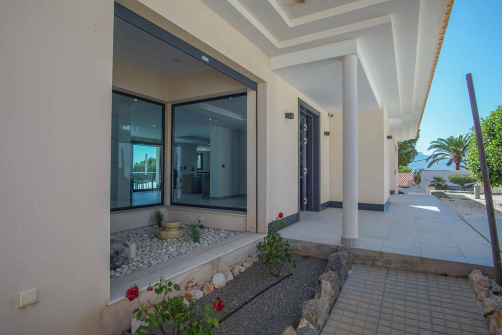 Detached Villa Altea Alicante - image 4