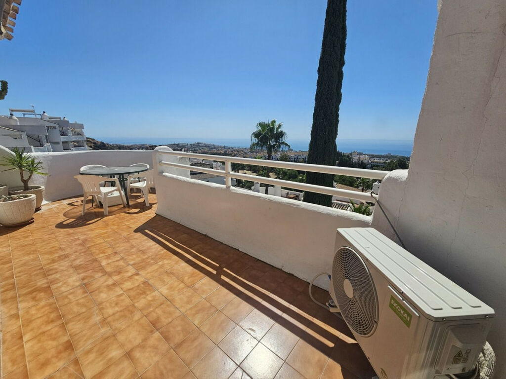 Penthouse Calahonda Málaga - image 4