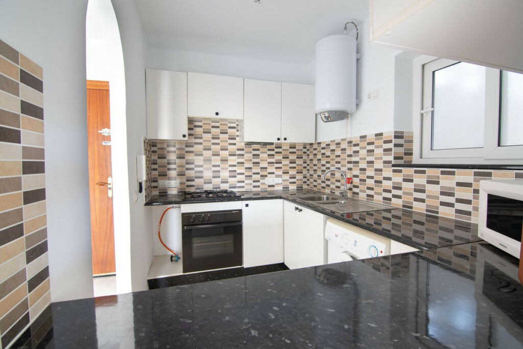 Ground Floor Apartment Estepona Málaga - image 4