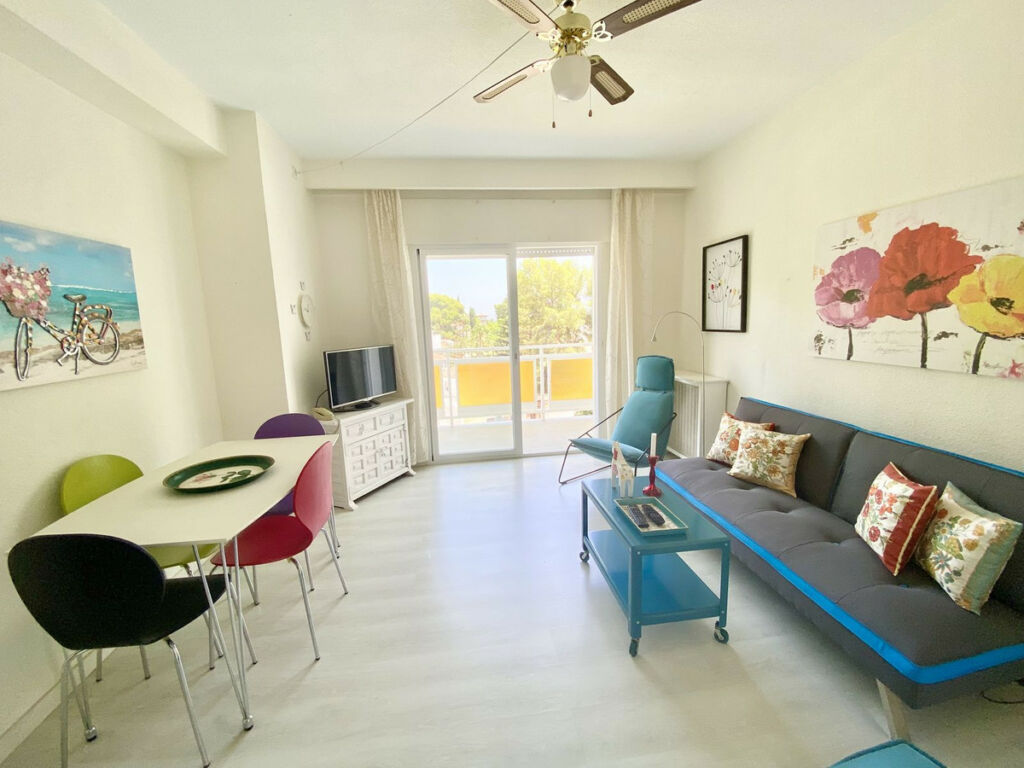 Middle Floor Apartment Nueva Andalucía Málaga - image 4