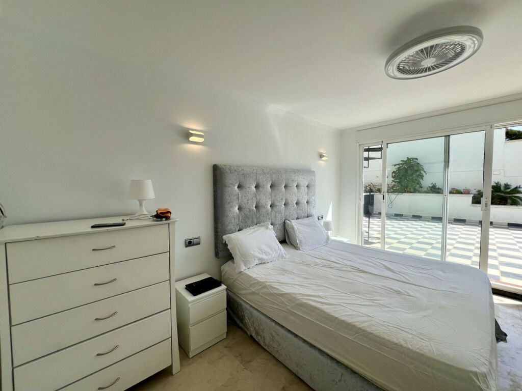 Detached Villa El Chaparral Málaga - image 40