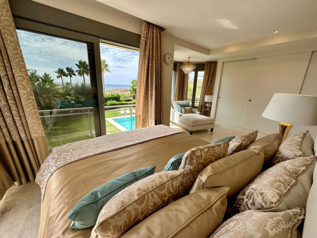 Detached Villa Marbella Málaga - image 40
