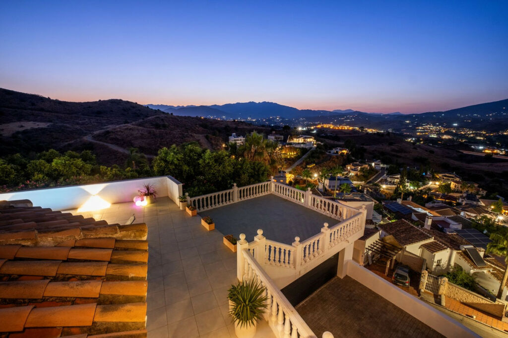 Detached Villa Cerros del Aguila Málaga - image 40