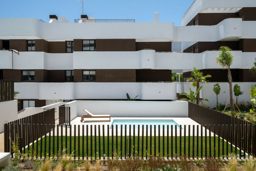 Middle Floor Apartment Estepona Málaga - image 40