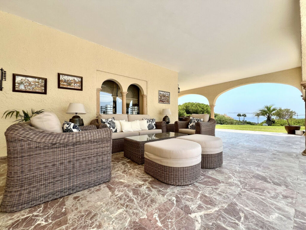Detached Villa Elviria Málaga - image 37