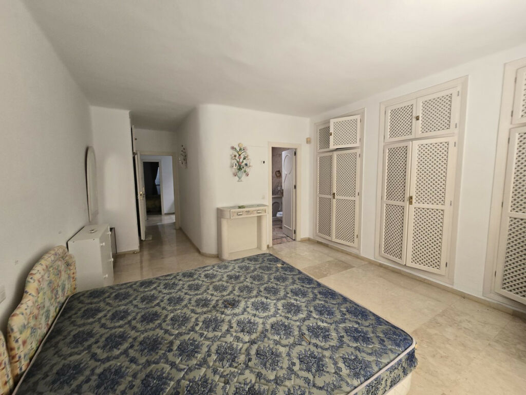 Detached Villa Marbella Málaga - image 40