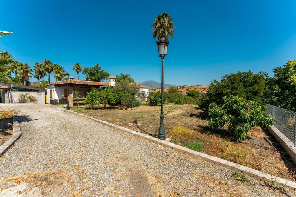 Detached Villa Coín Málaga - image 41