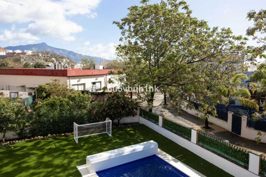Detached Villa San Pedro de Alcántara Málaga - image 40