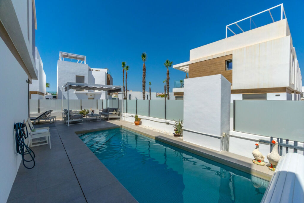 Detached Villa Villamartin Alicante - image 40