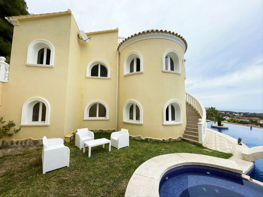 Detached Villa Calpe Alicante - image 40