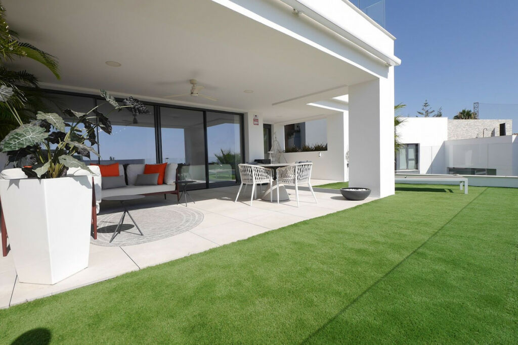 Middle Floor Apartment Cabopino Málaga - image 39