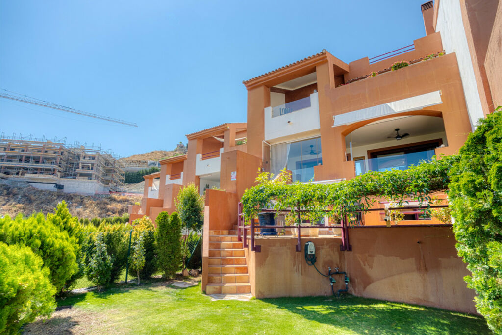 Townhouse Benahavís Málaga - image 40