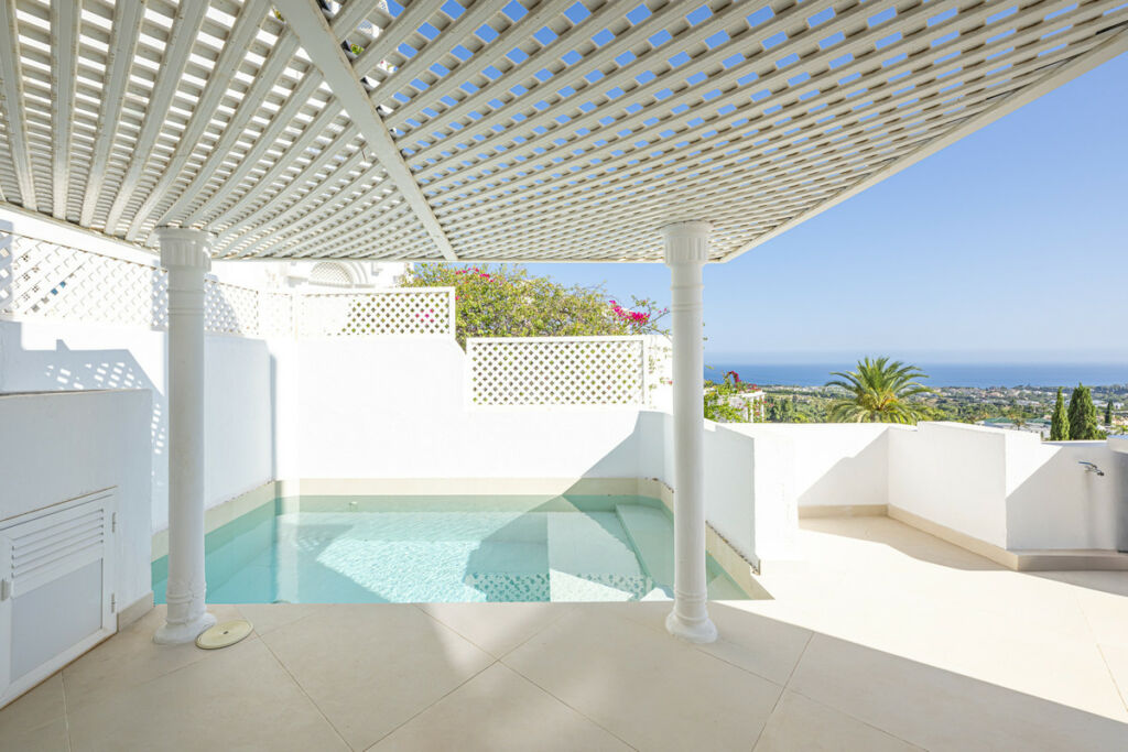 Middle Floor Apartment The Golden Mile Málaga - image 40