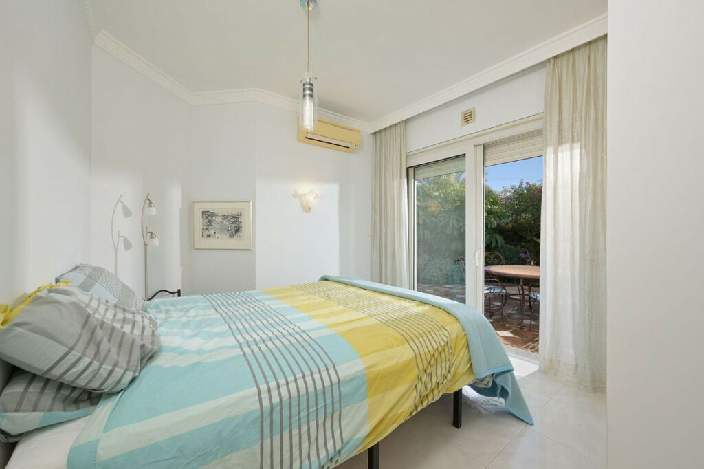 Detached Villa Marbesa Málaga - image 41