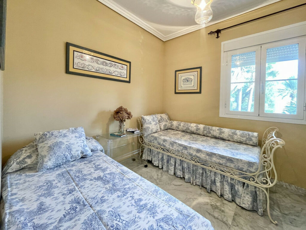 Ground Floor Apartment The Golden Mile Málaga - image 35