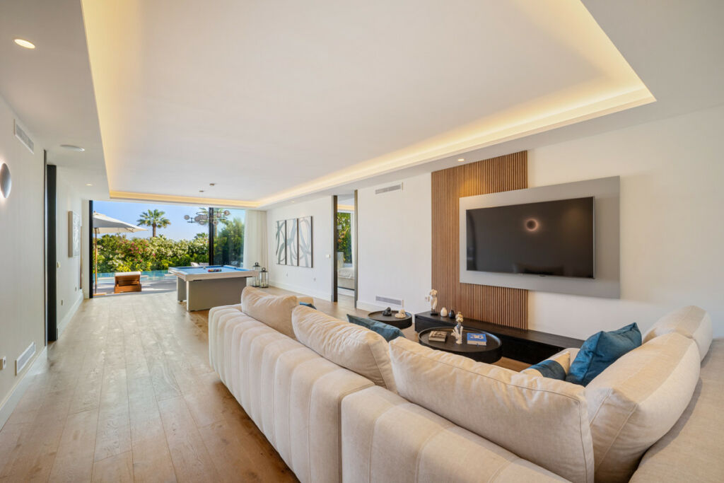 Detached Villa Nueva Andalucía Málaga - image 41