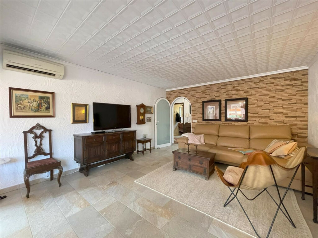 Detached Villa Moraira Alicante - image 40