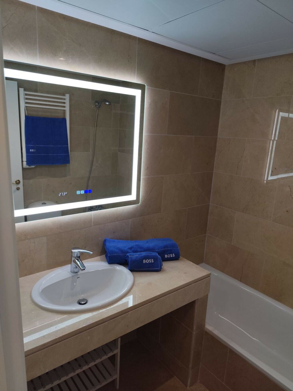 Middle Floor Apartment La Duquesa Málaga - image 34
