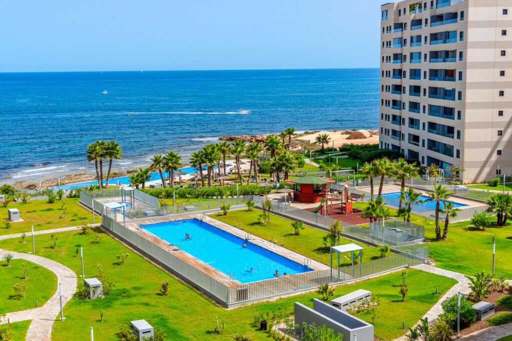 Middle Floor Apartment Punta Prima Alicante - image 41