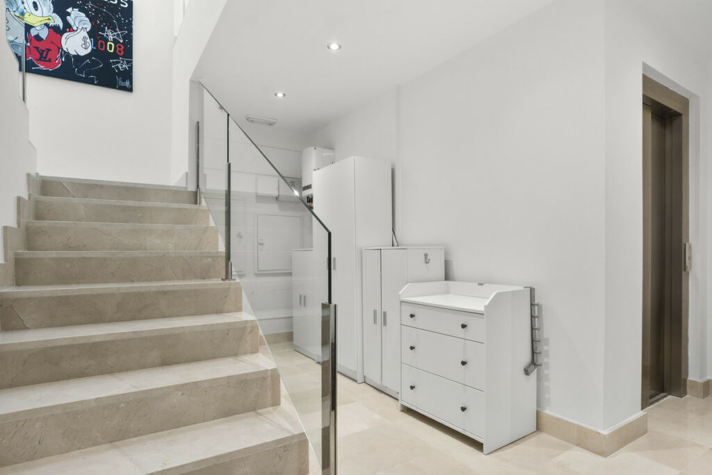 Detached Villa Benahavís Málaga - image 41