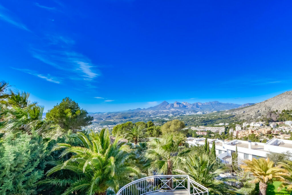Detached Villa Altea Alicante - image 41