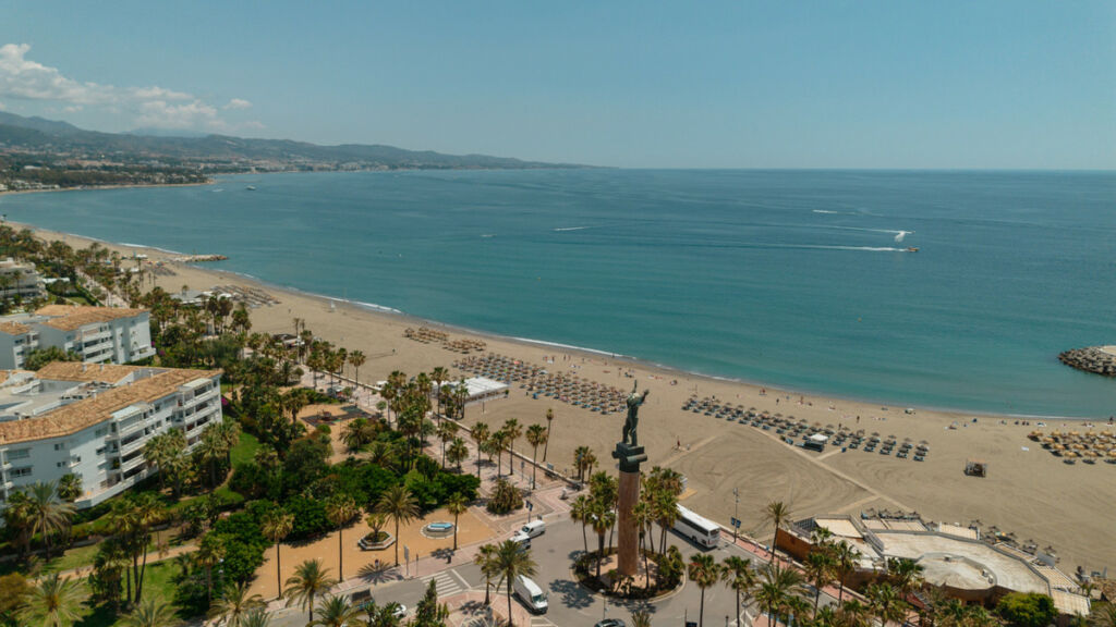 Middle Floor Apartment Puerto Banús Málaga - image 42