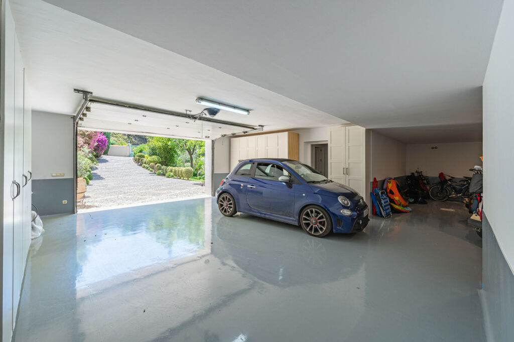 Detached Villa Benahavís Málaga - image 42