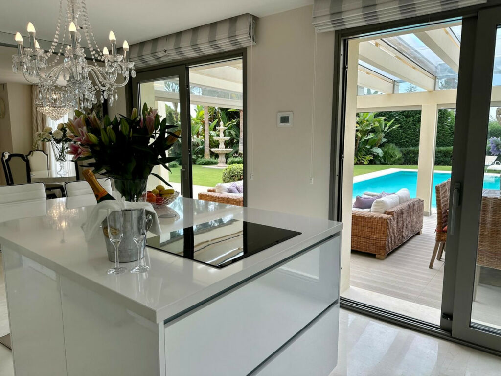 Detached Villa Marbella Málaga - image 15