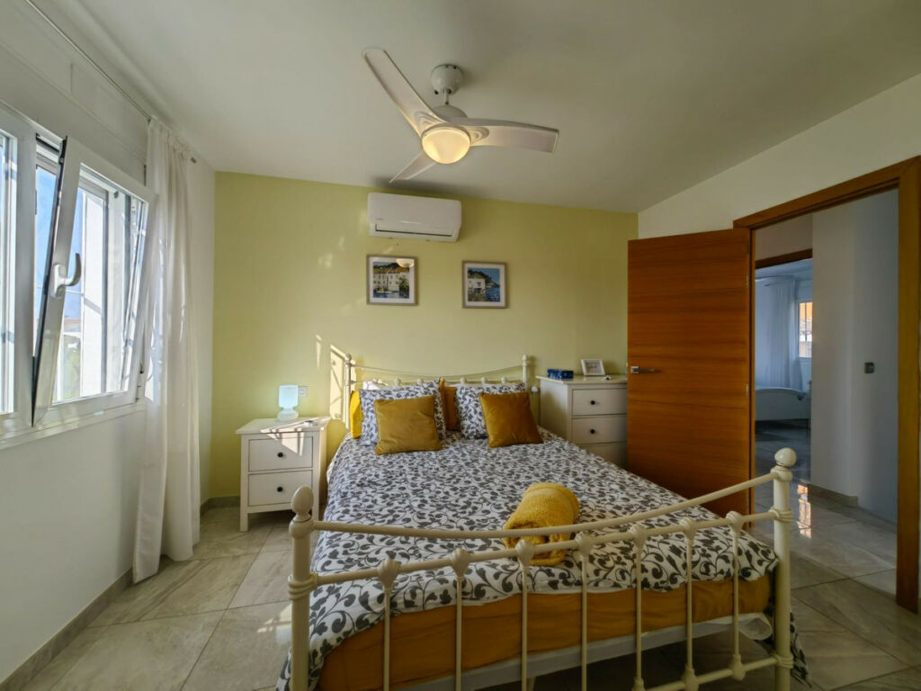 Detached Villa Estepona Málaga - image 42