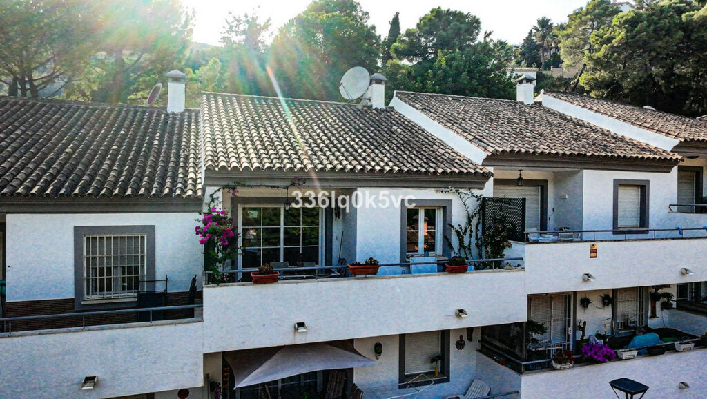 Top Floor Apartment Benahavís Málaga - image 42
