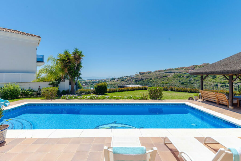 Detached Villa Benahavís Málaga - image 42