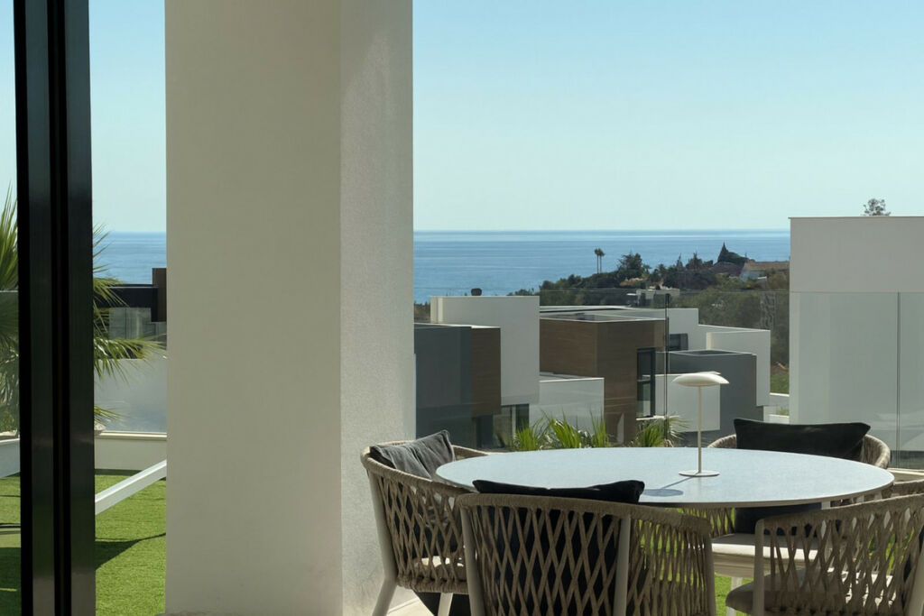 Middle Floor Apartment Cabopino Málaga - image 41