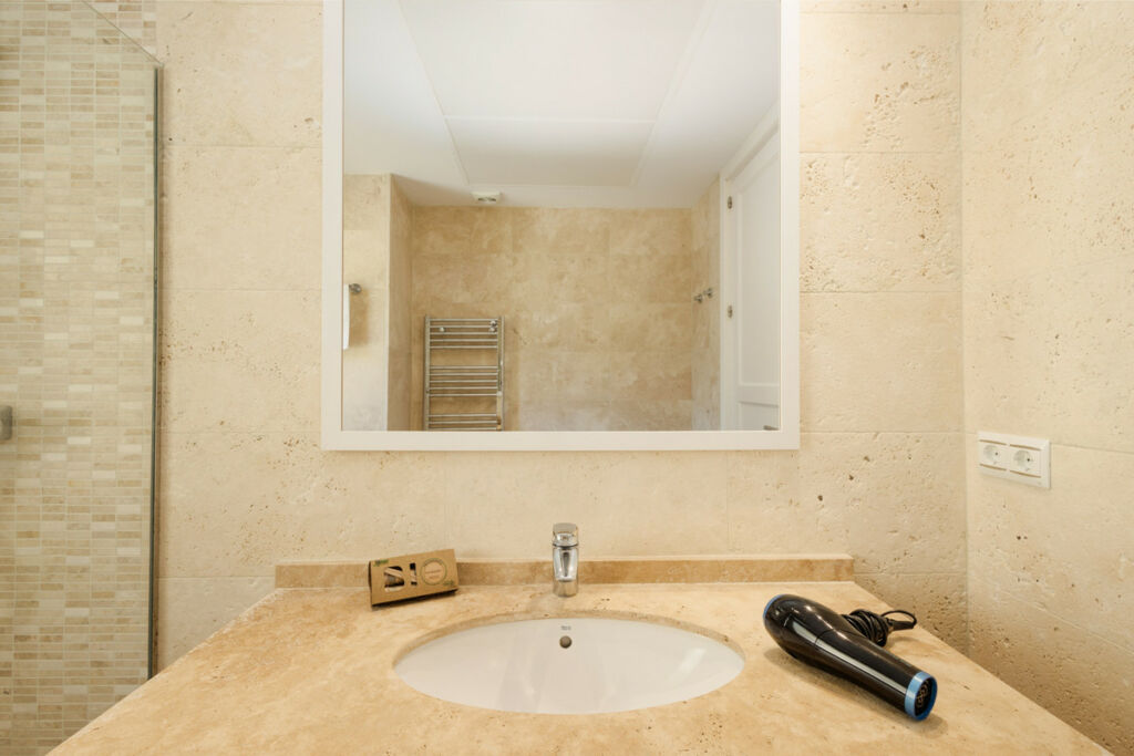 Middle Floor Apartment Elviria Málaga - image 42