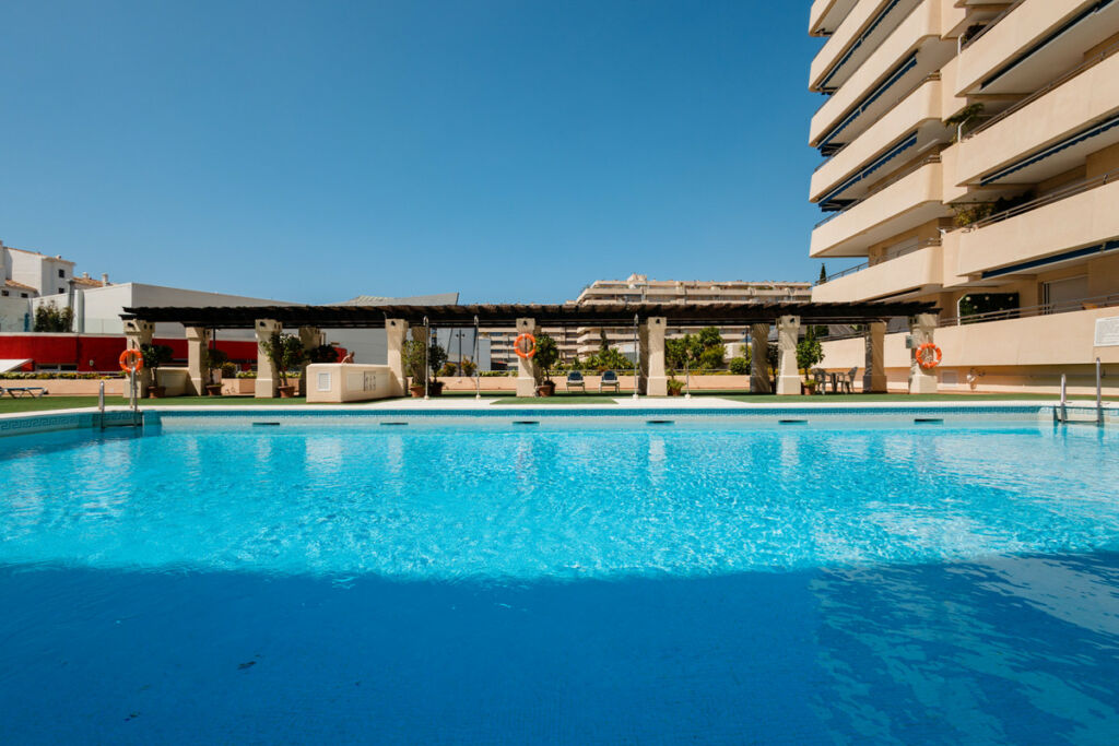 Middle Floor Apartment Puerto Banús Málaga - image 43