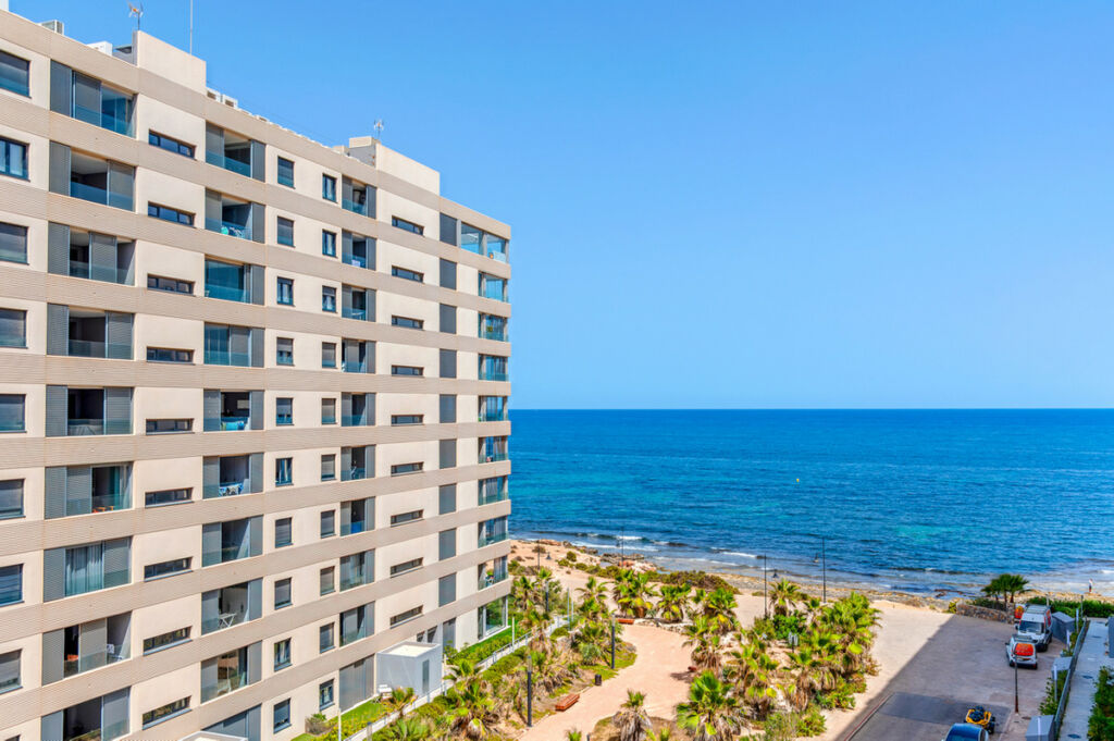 Middle Floor Apartment Punta Prima Alicante - image 43