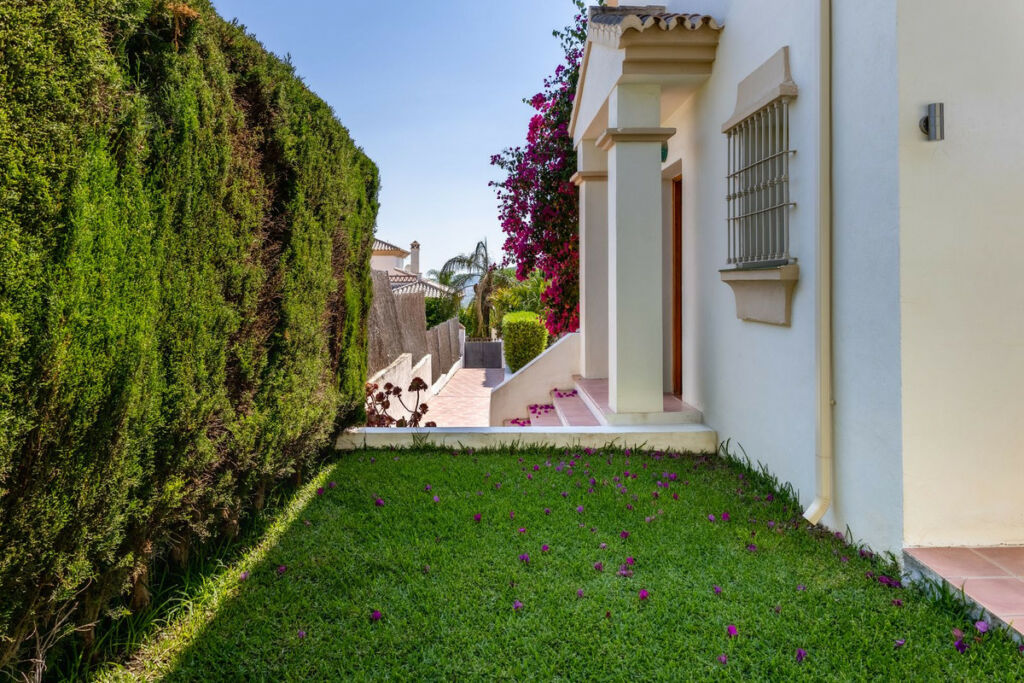 Detached Villa Coín Málaga - image 44