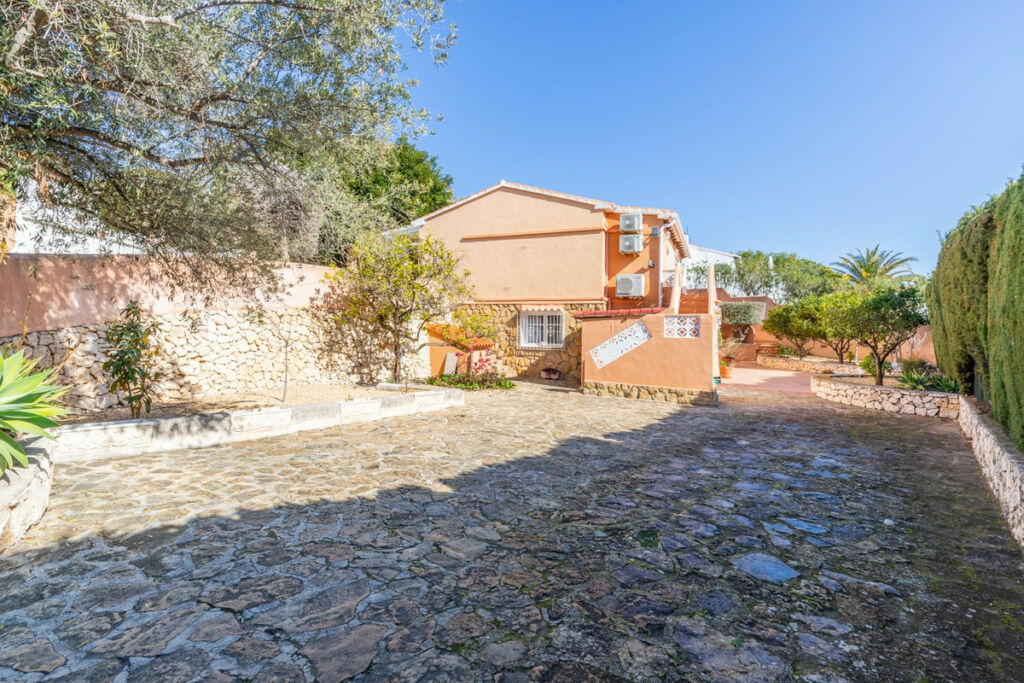 Detached Villa Moraira Alicante - image 44